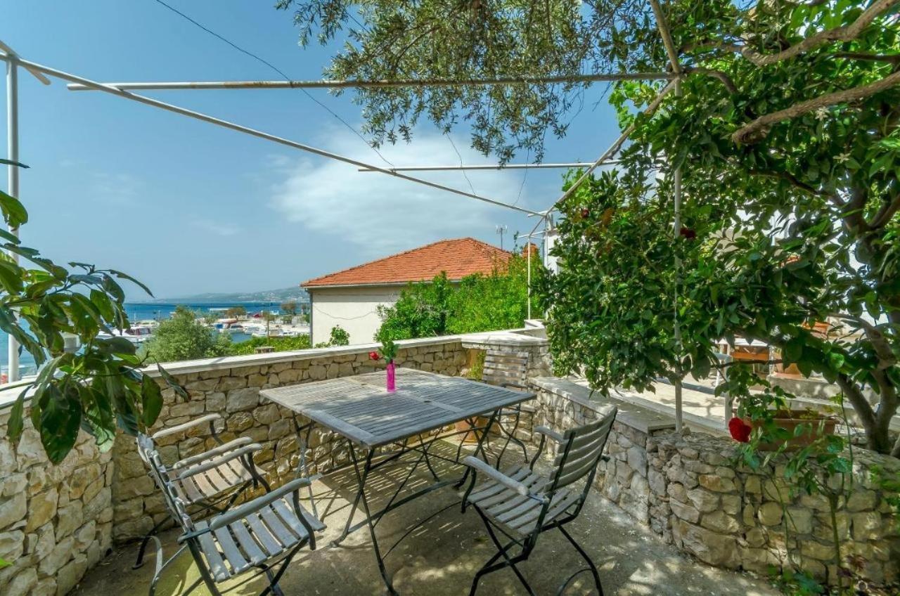 Apartments Doria - 20M From Beach Trogir Kültér fotó
