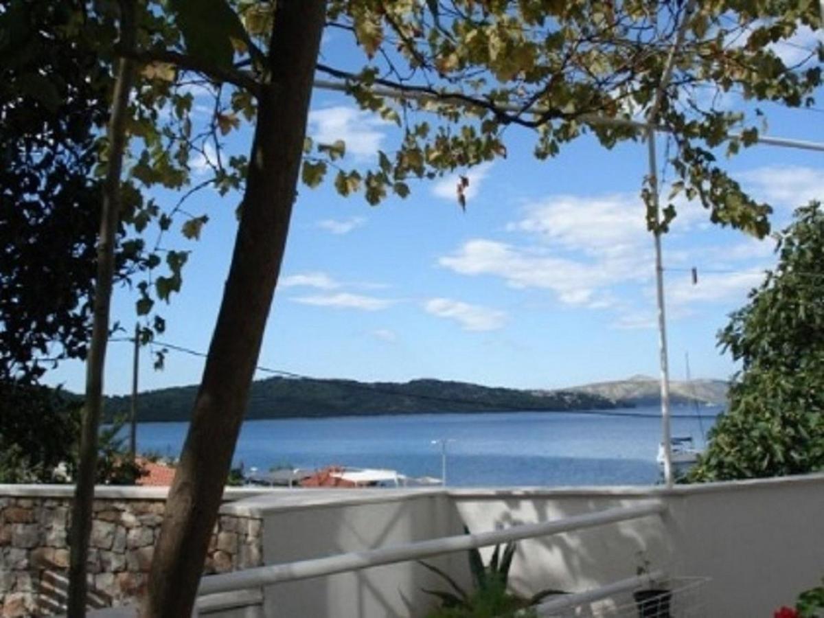 Apartments Doria - 20M From Beach Trogir Kültér fotó