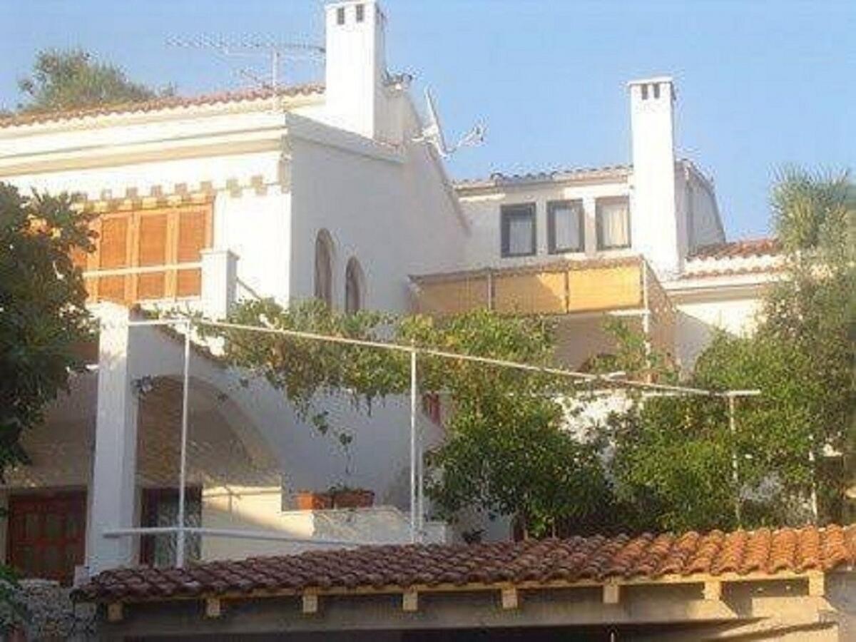 Apartments Doria - 20M From Beach Trogir Kültér fotó